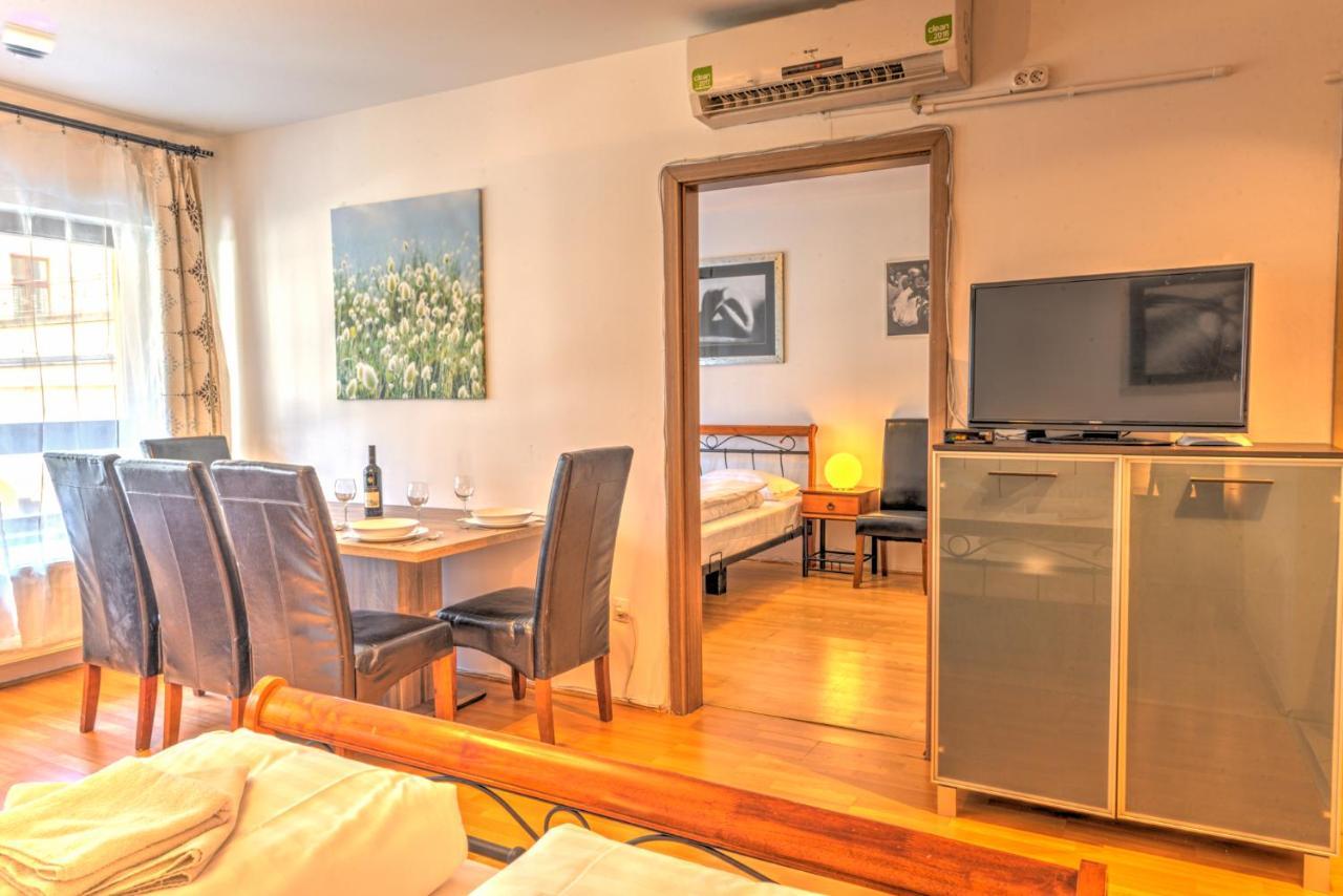Center Apartment *