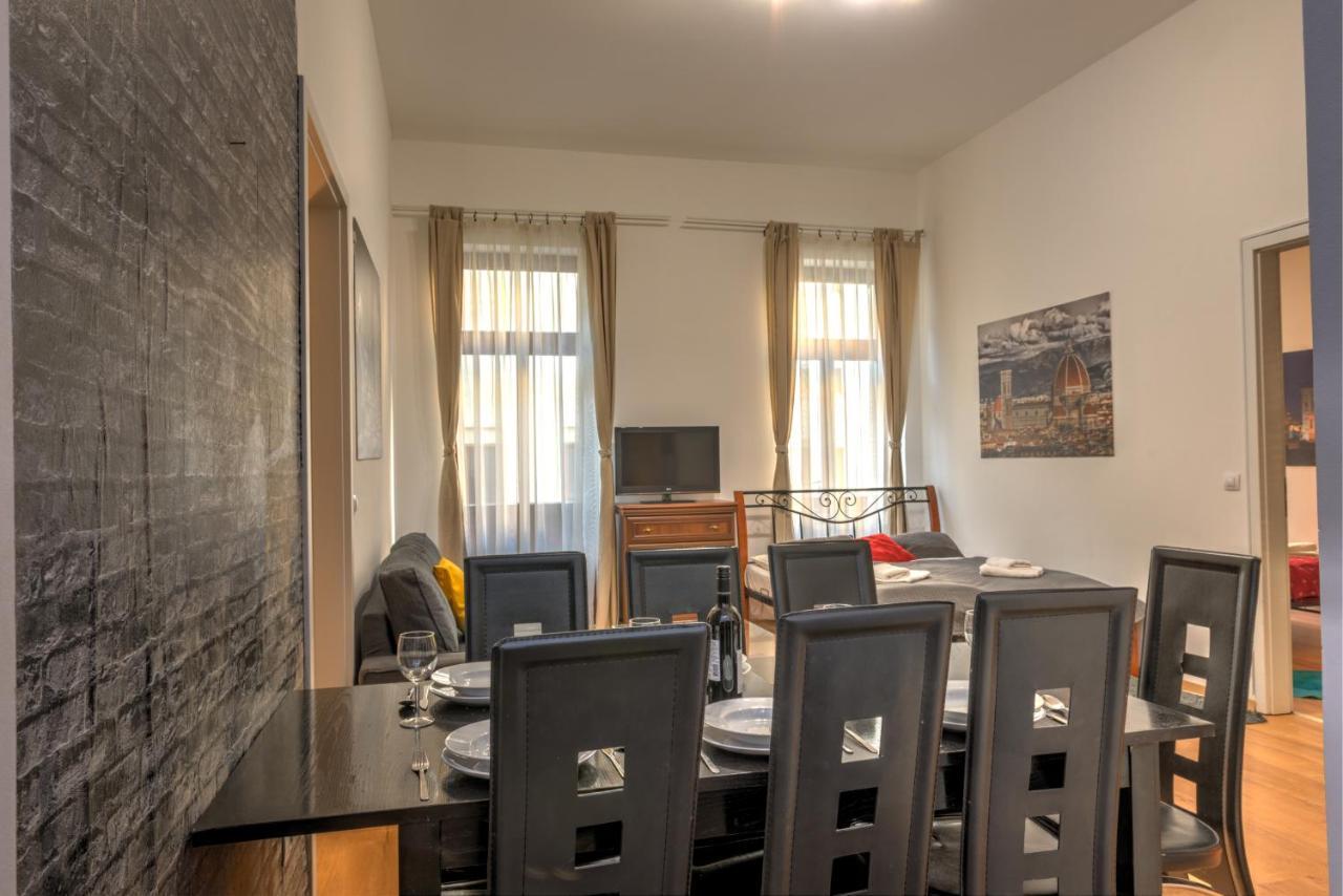 Apartment Center