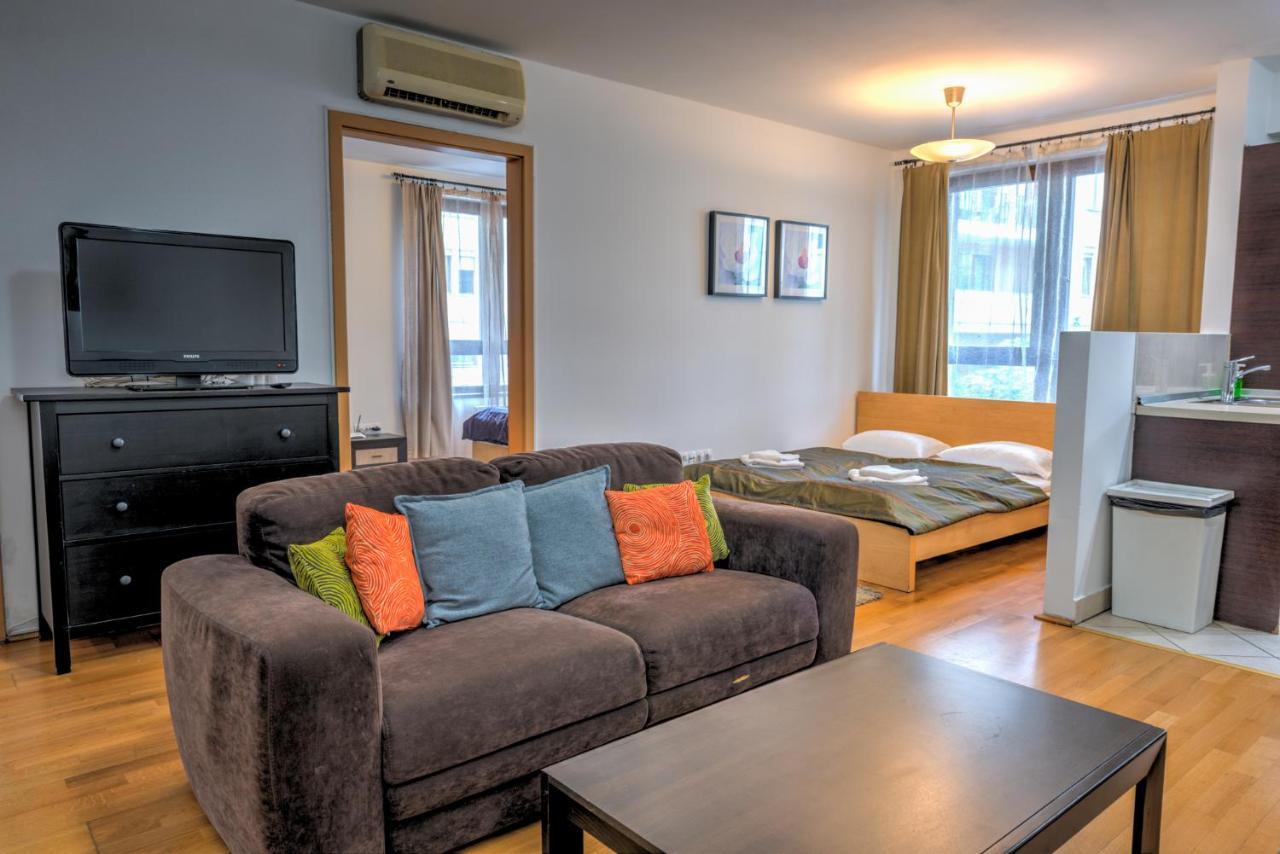 Center Apartment *
