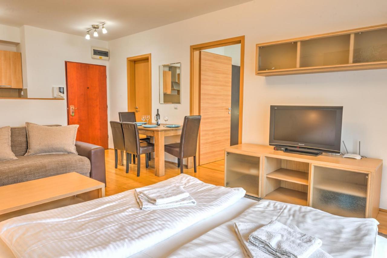 Apartment Center