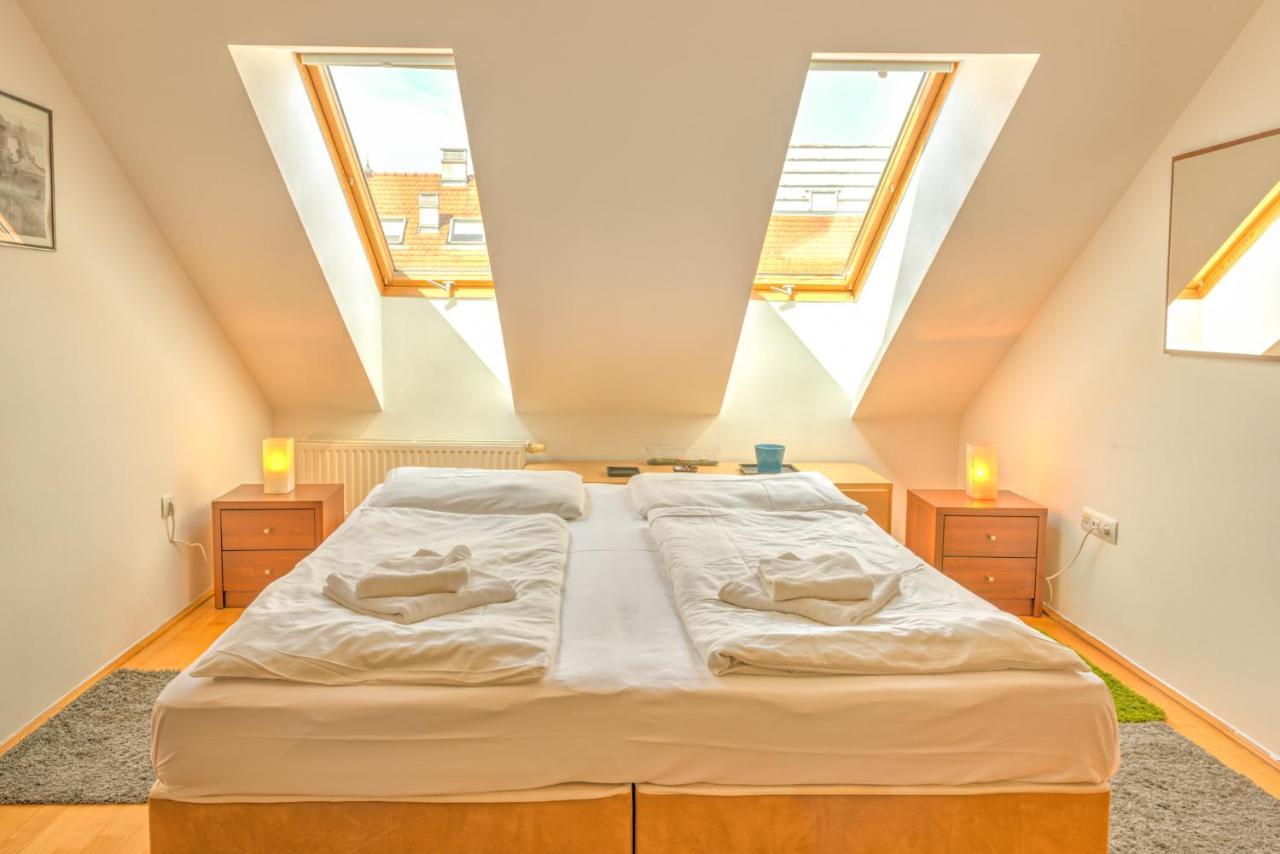 Center Apartment *