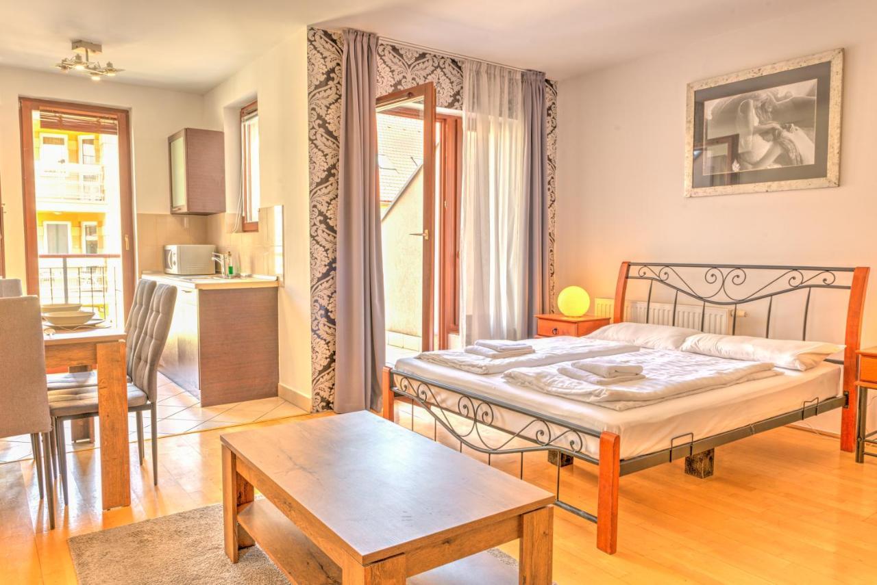 Apartment Center
